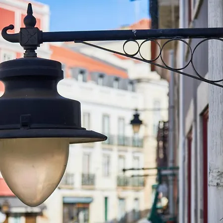 Spacious Bairro Alto With Courtyard, By Timecooler