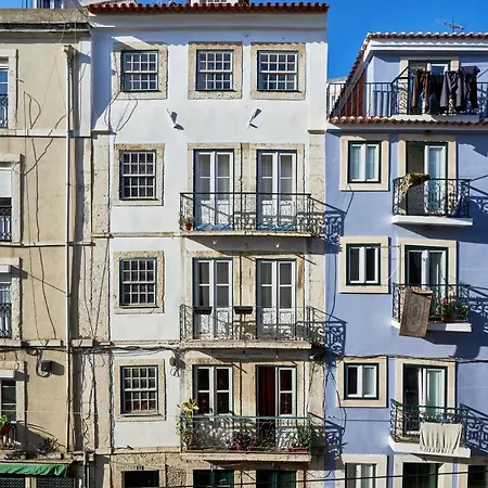Spacious Bairro Alto With Courtyard, By Timecooler Апартаменти
