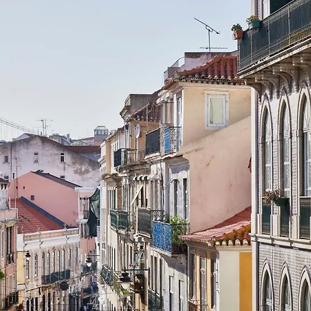 Spacious Bairro Alto With Courtyard, By Timecooler Лісабон