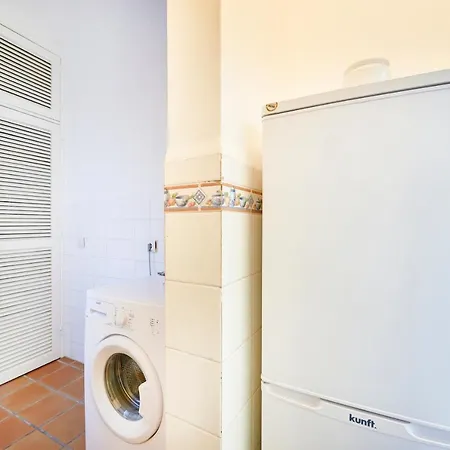 Spacious Bairro Alto With Courtyard, By Timecooler