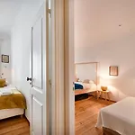 アパート Spacious Bairro Alto With Courtyard, By Timecooler