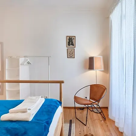 Spacious Bairro Alto With Courtyard, By Timecooler