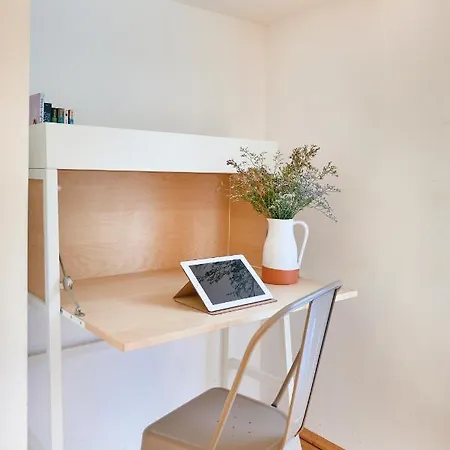 Spacious Bairro Alto With Courtyard, By Timecooler * Лісабон
