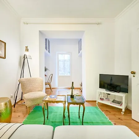 Spacious Bairro Alto With Courtyard, By Timecooler Лісабон