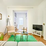 Spacious Bairro Alto With Courtyard, By Timecooler Lisboa