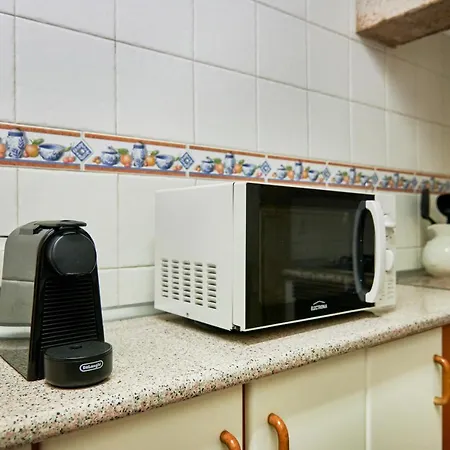 Spacious Bairro Alto With Courtyard, By Timecooler Appartement Lissabon