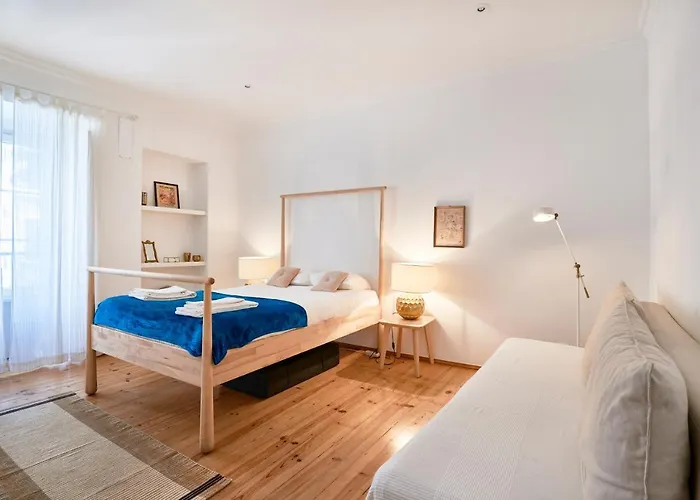 Apartment Spacious Bairro Alto With Courtyard, By Timecooler Lisbon