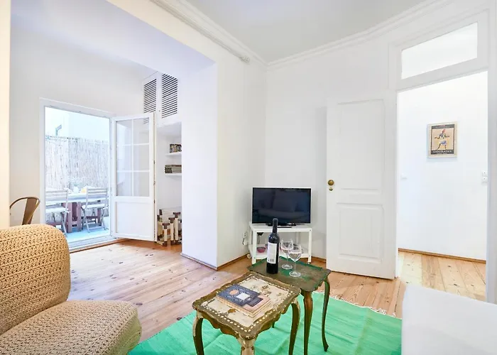 Spacious Bairro Alto With Courtyard, By Timecooler Apartment *